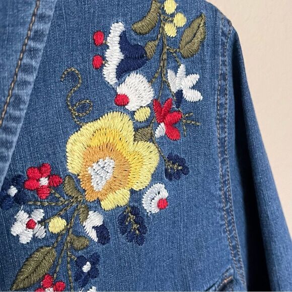 Denim & Co. Blue Denim Embroidered Floral Long Sleeve Button-Up Shirt Size XL - Picture 5 of 11